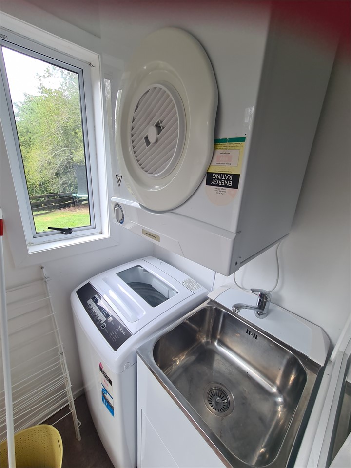 Cottage Laundry Tub & Dryer