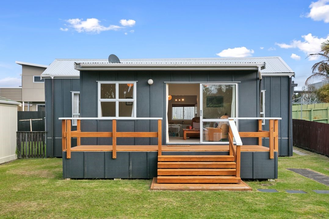 Clara's Togs and Towels (Bachcare) Waihi Beach Holiday Home for rent