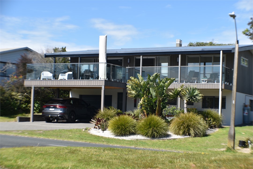 OMAHA HARBOUR VIEWSLUXURIOUS HOUSE OVERLOOKING GOLF COURSE Omaha