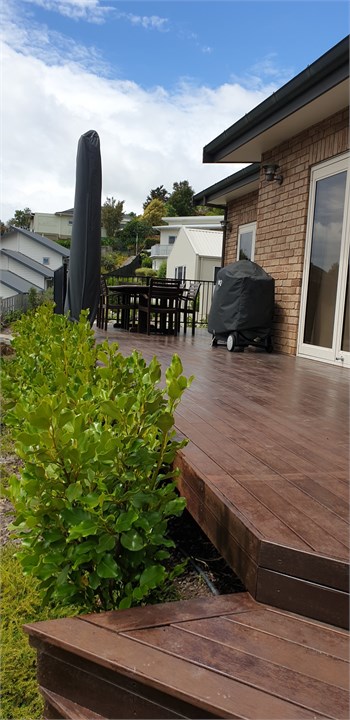 Front Deck with Cantilever Umbrella