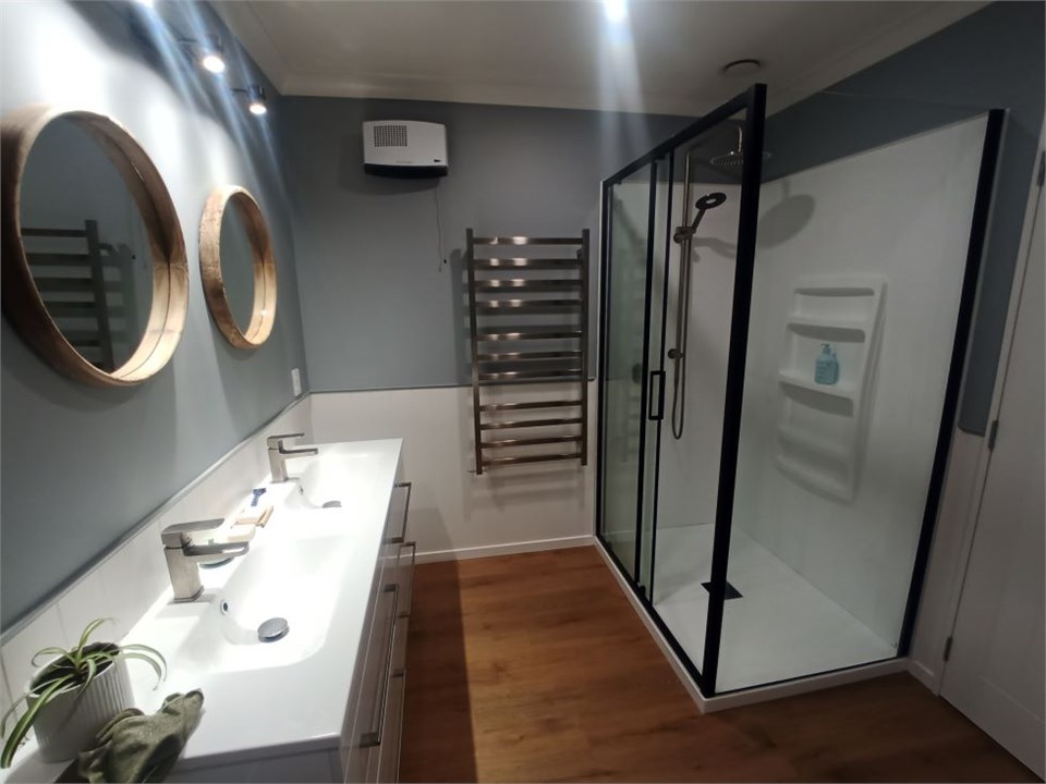 Main Bathroom