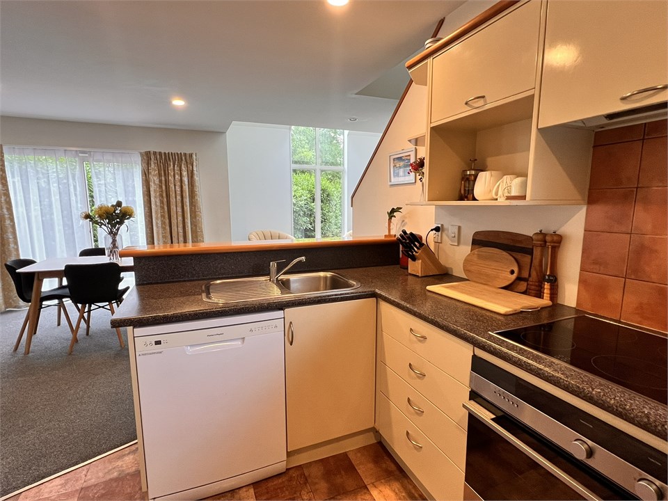 Fully equipped Kitchen area