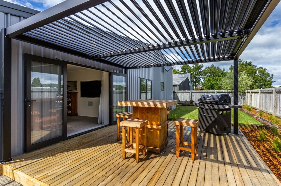 Outdoor entertaining area