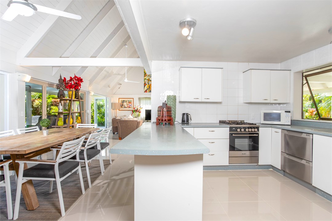 Large Kitchen & Indoor Dining