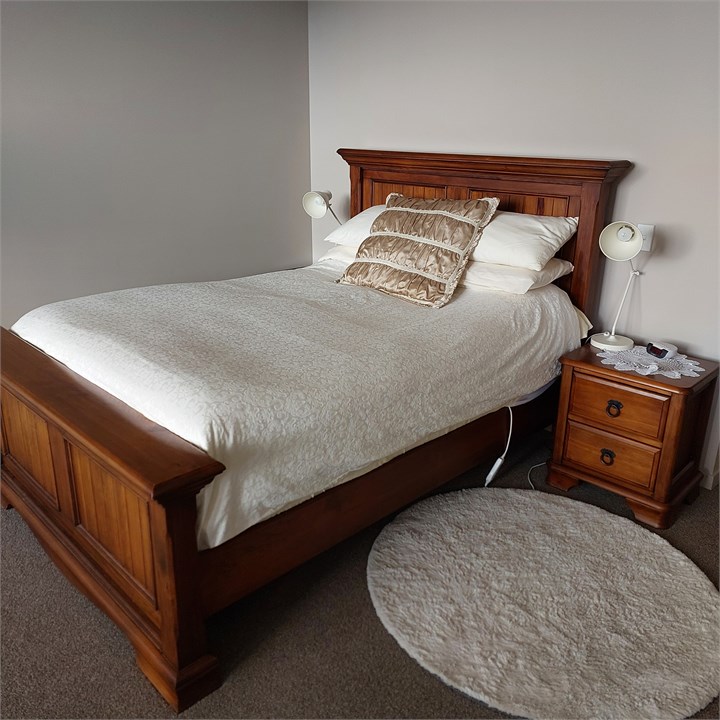 Master Bedroom Upstairs (has ensuite)