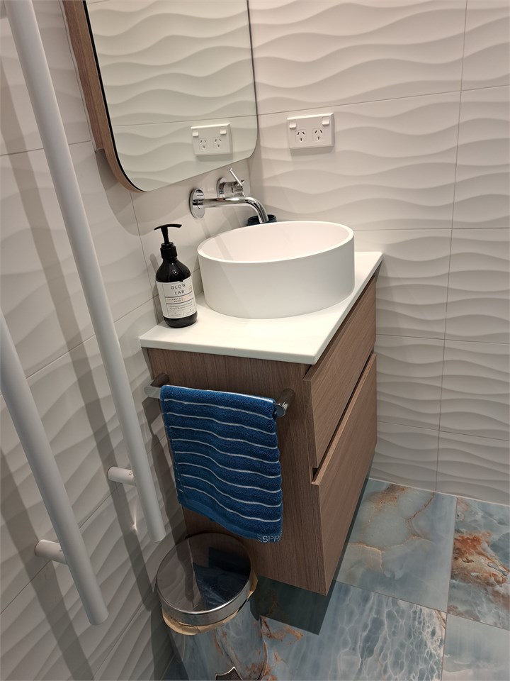 Plenty of bathroom storage