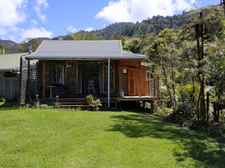 Opua Garden Cottage Pakawau Cottage for rent Holiday Houses