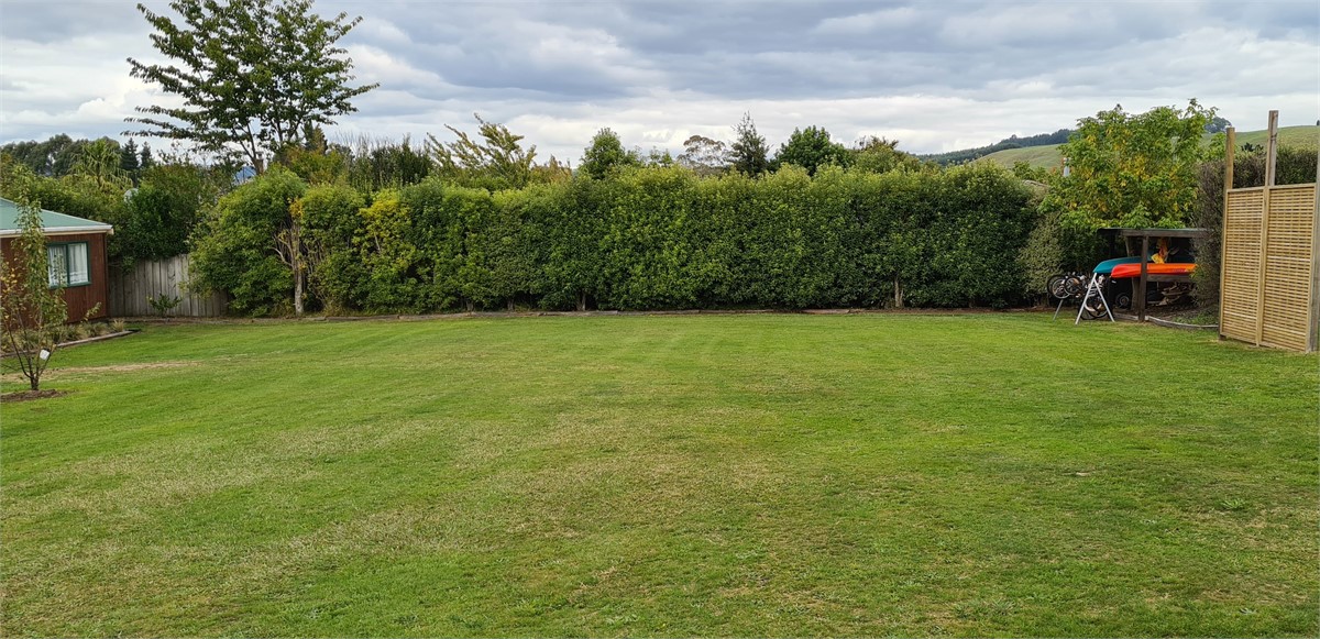 Cottage Back Lawn & extra Parking