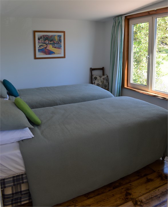 Bedroom 2 set-up with 2 single beds