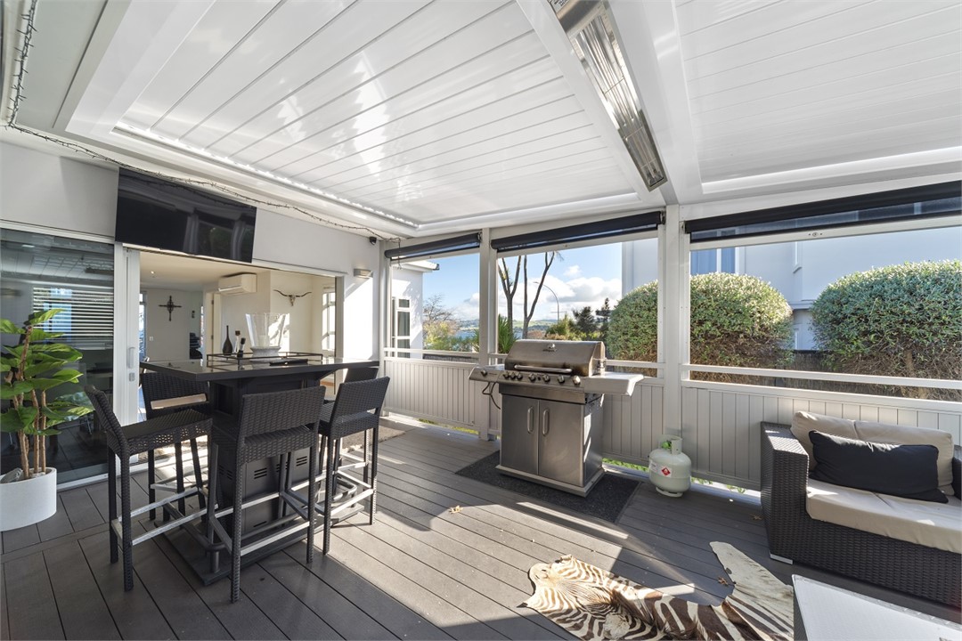 Covered entertaining area