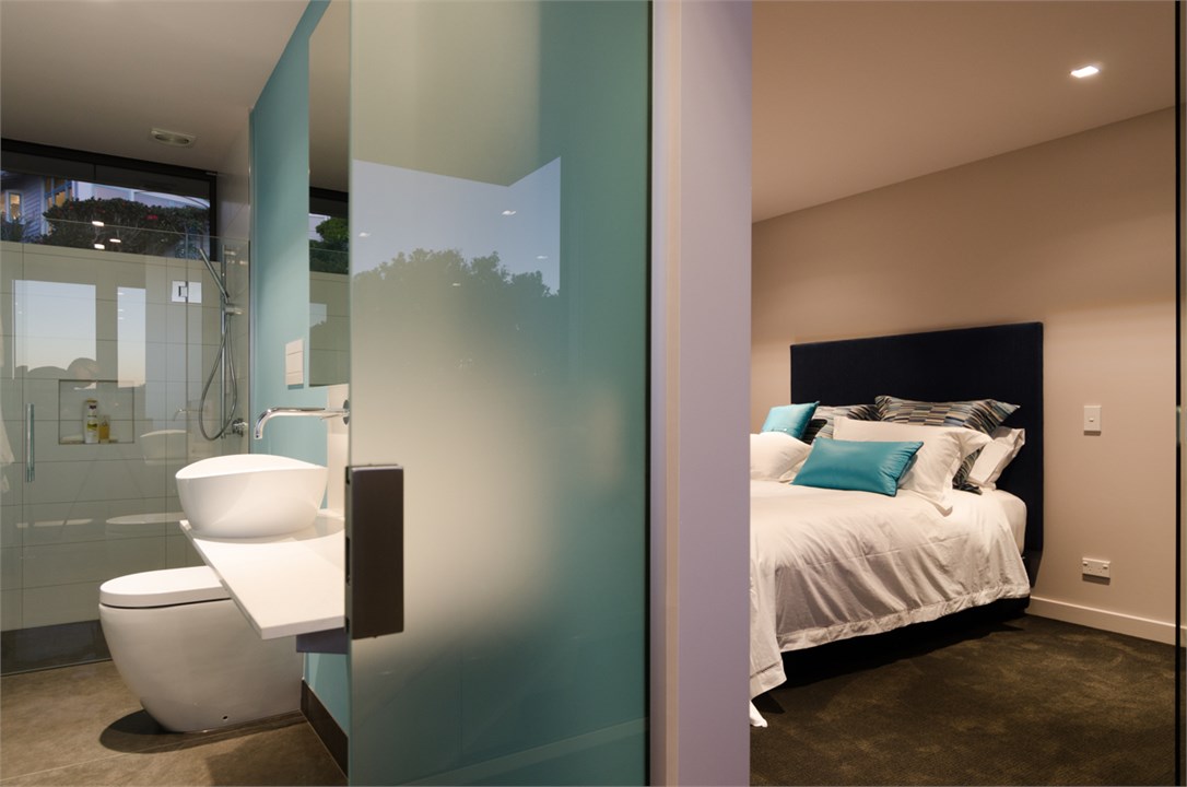 Bedroom 2 with Queen Bed