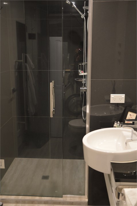 Ensuite Main Bedroom