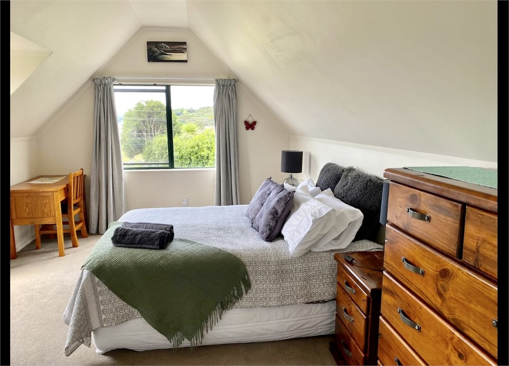 Upstairs queen bedroom