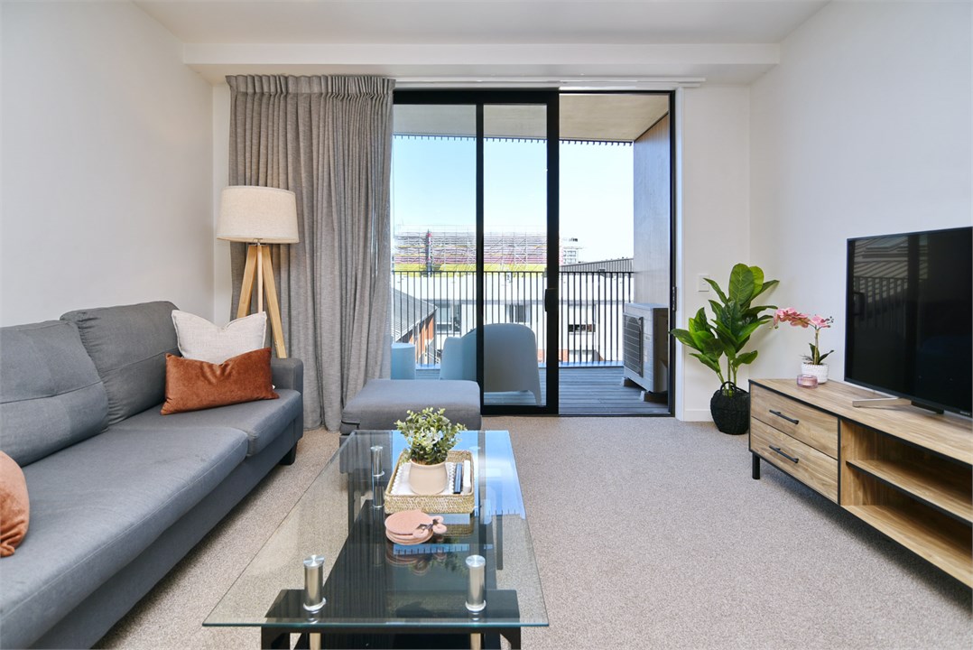 Premium 2BR Apartment Near Stadium + Parking - Stadium Central 204 1