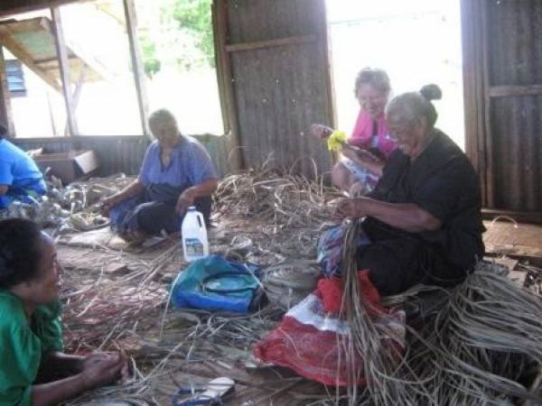 Hunga village, women's weaving group
