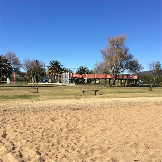 Play Ground a few minutes away