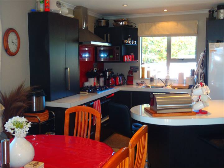 Modern, Spacious, Open plan living and dining