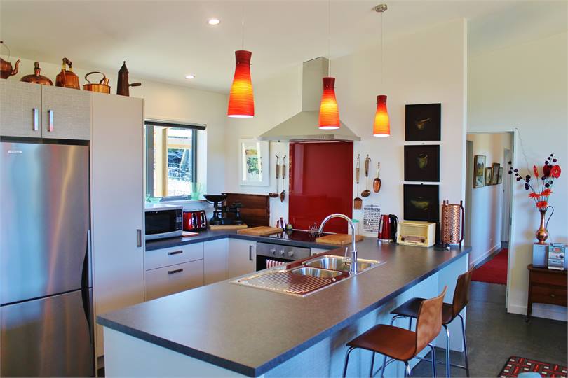 Chef's-delight kitchen. Ultra-modern.