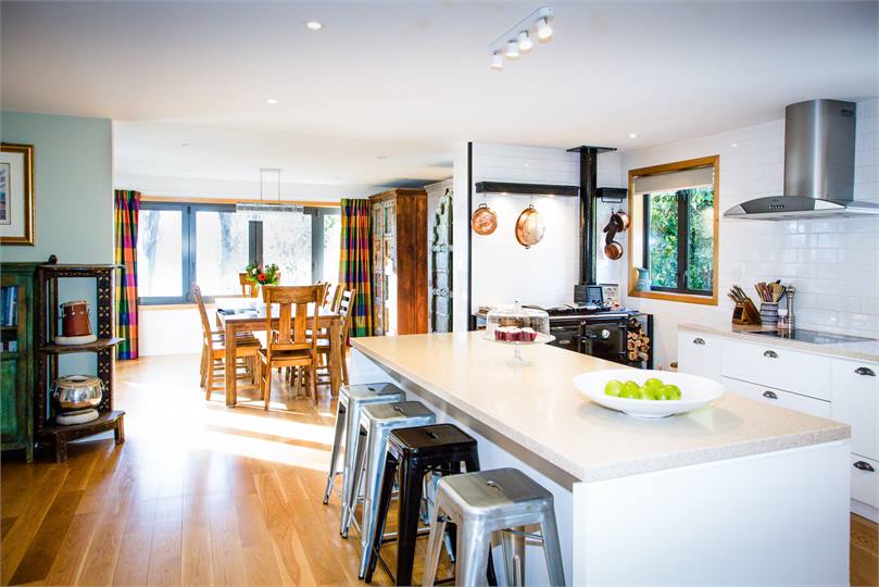 Breakfast bar and dining area, looking over Lake W