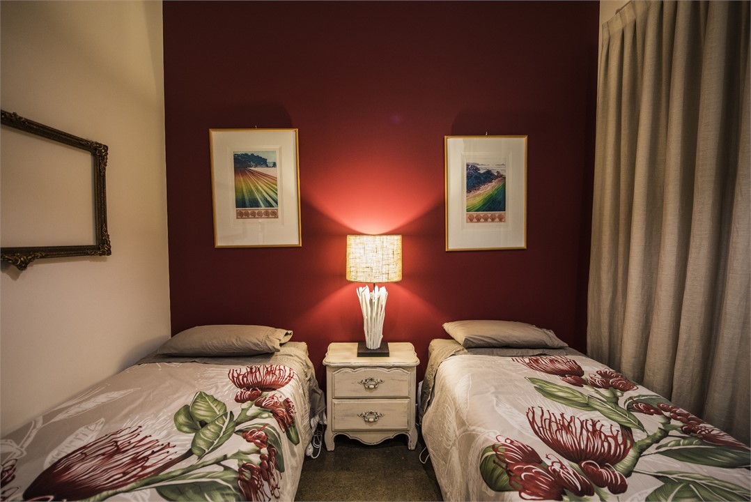 Copper Gate - pohutukawa singles room