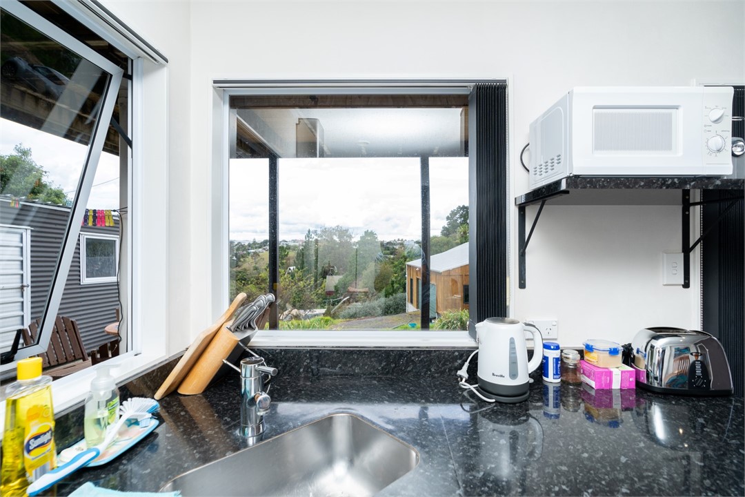 Kitchen area fully equipped