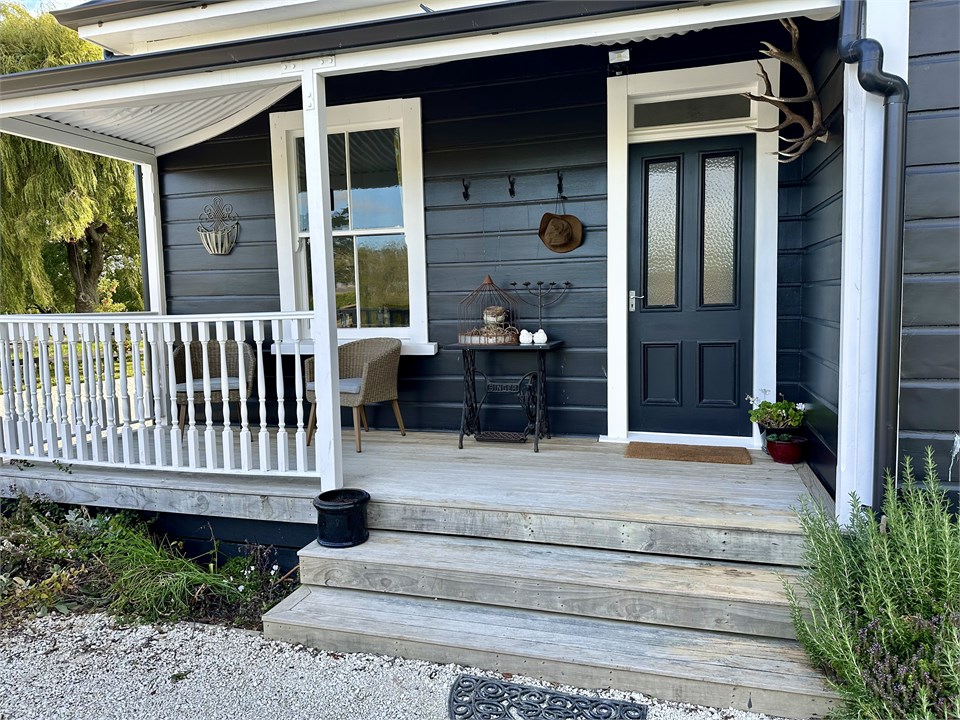 The Old Hawkesbury Cottage Renwick Cottage for rent Holiday Houses