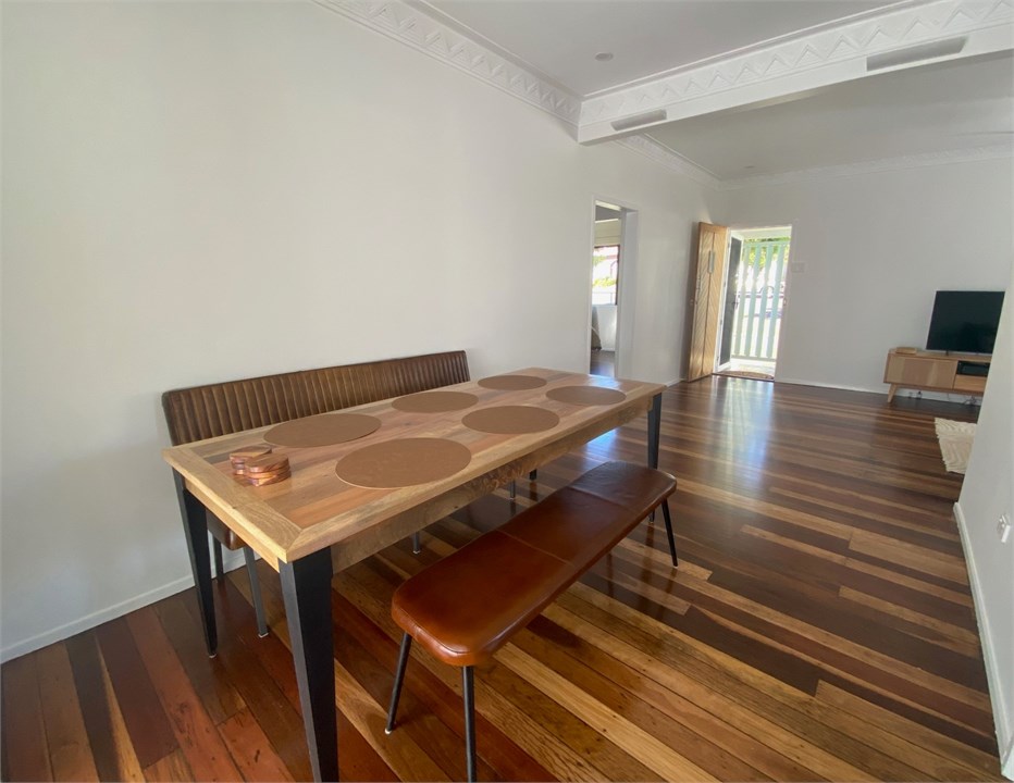Dining Room with leather seating, very comfy.