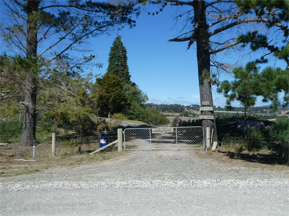 Start your classic kiwi bach holiday at our gate