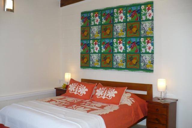 King-size bed Reef View