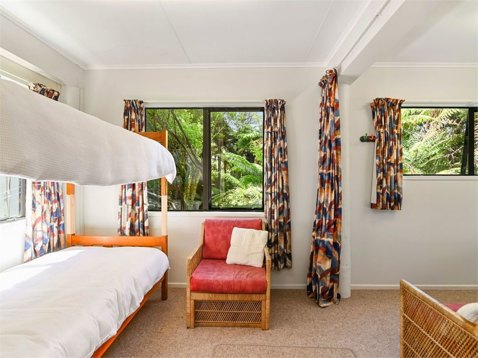 Downstairs bunk room