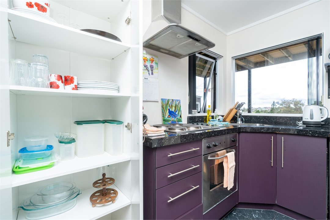 Kitchen area fully equipped