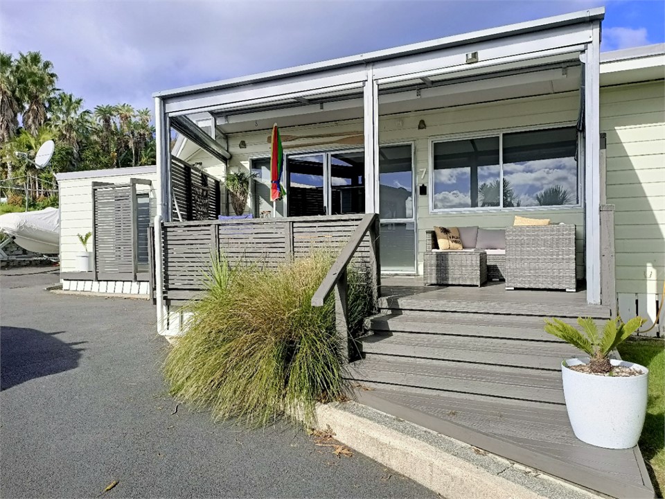 Beach Duplex Stanmore Bay Stanmore Bay Bach for rent Holiday Houses