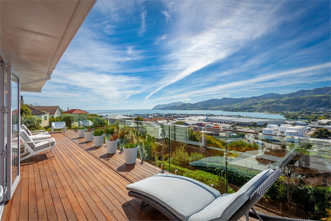 ViewsForAges Nelson Central City Residential House for rent