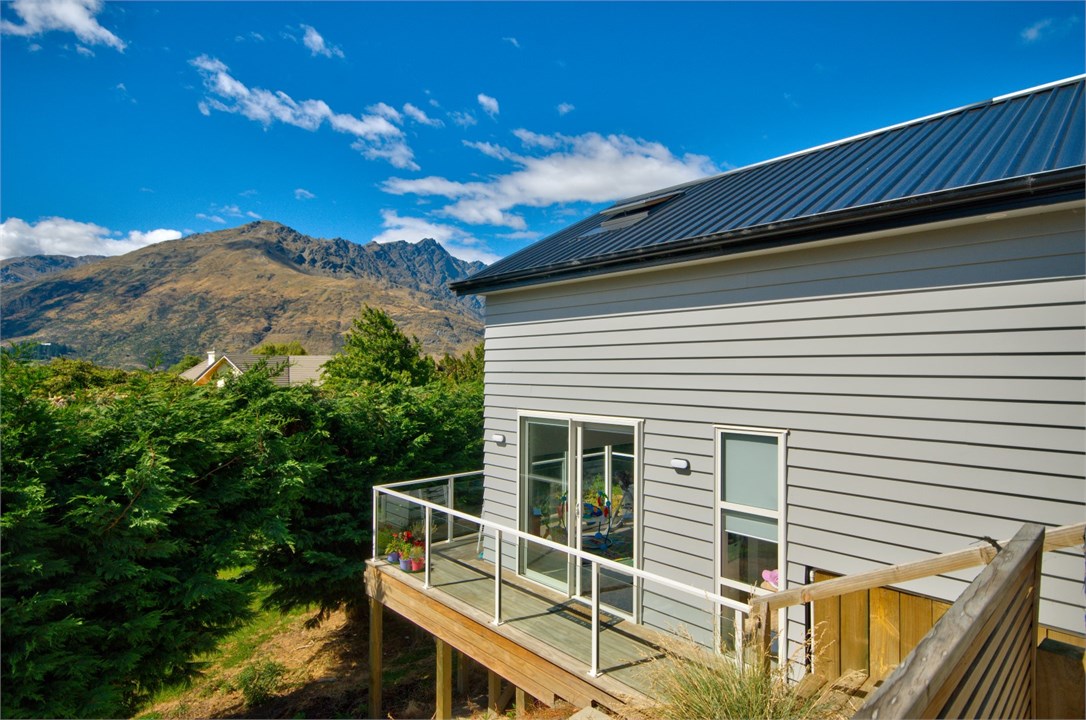 Modern, bright and warm in Lower Shotover, Queenstown Queenstown Flat