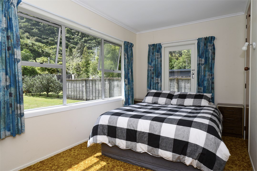 2nd Bedroom - In house - Queen