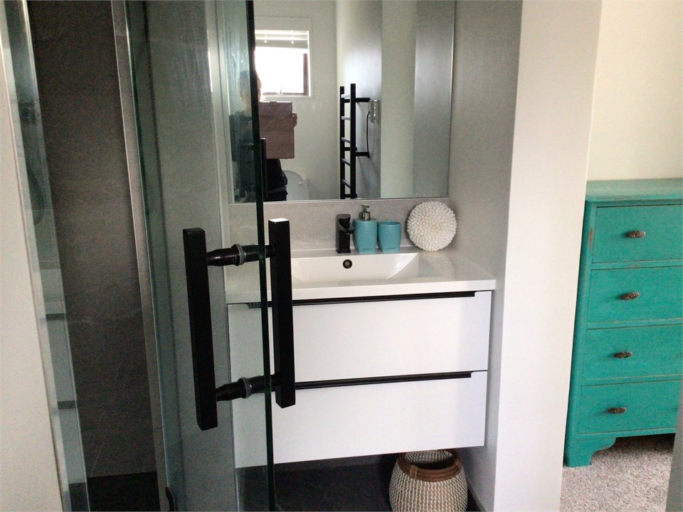 En suite bathroom downstairs