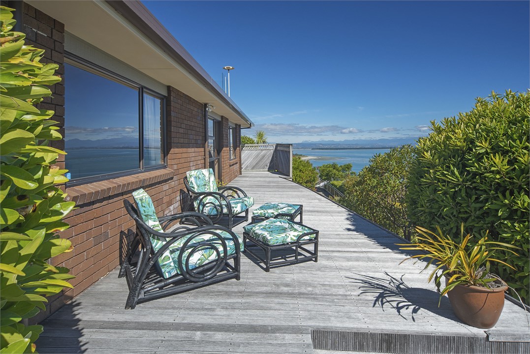 Lower-level outdoor area