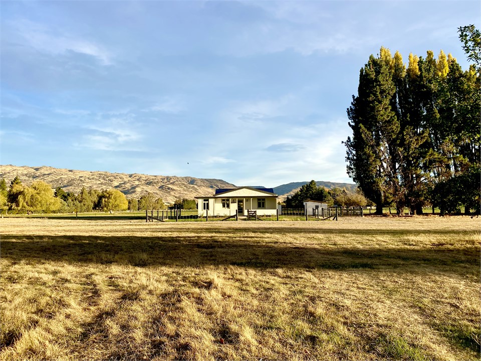 'The Cottage' at Patearoa.