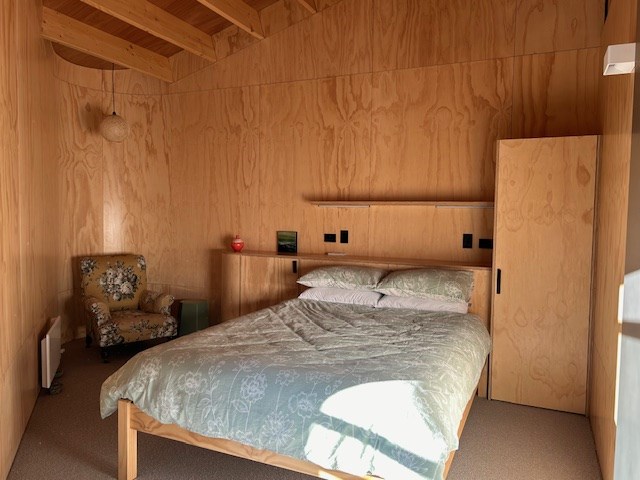 Kaka Pod bedroom
