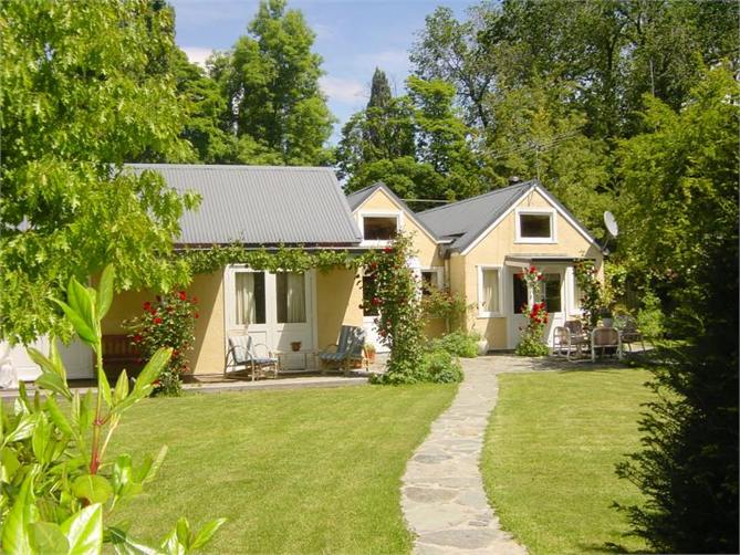 Bedford St access to house