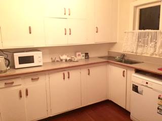 Kitchen / microwave / oven / dishwasher