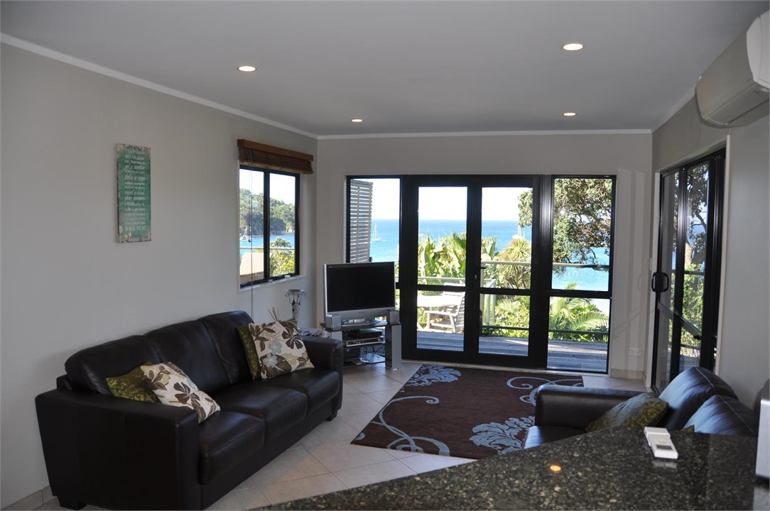 living area 3 bed side 