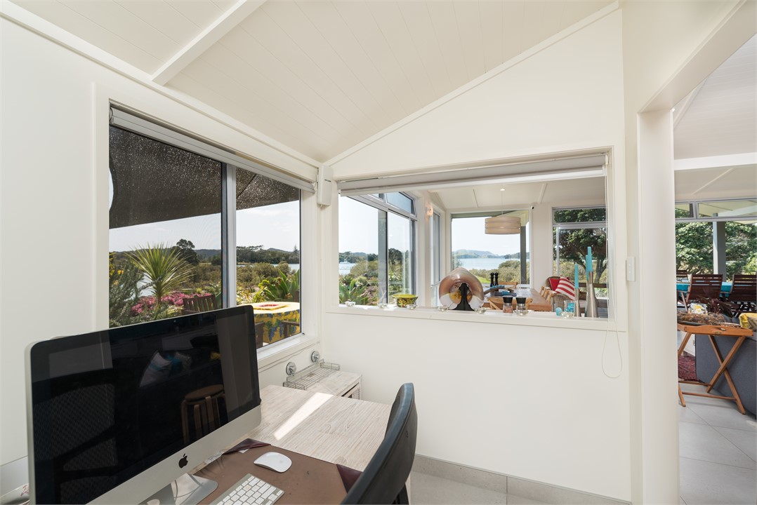 Office, unlimited WiFi/Broadband