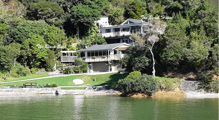 Water's Edge Holiday Home