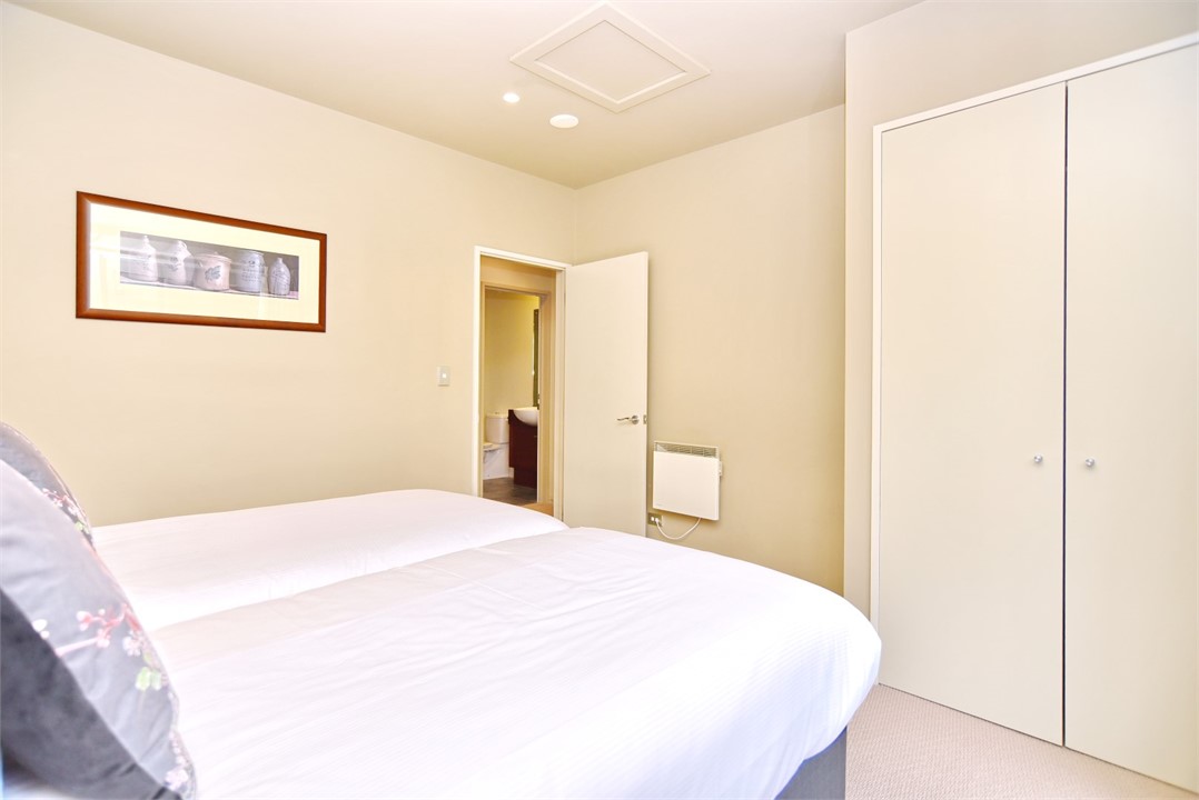 Bedroom 3 has 2 Single beds