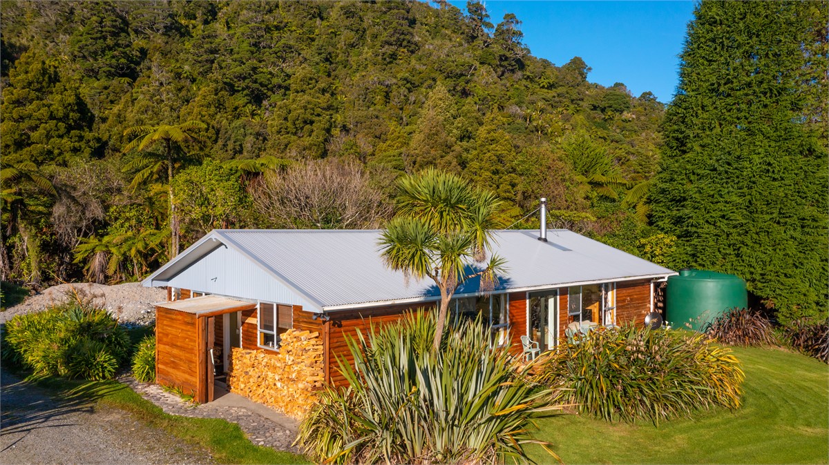 Riverview Home Westport Holiday Home for rent Holiday Houses