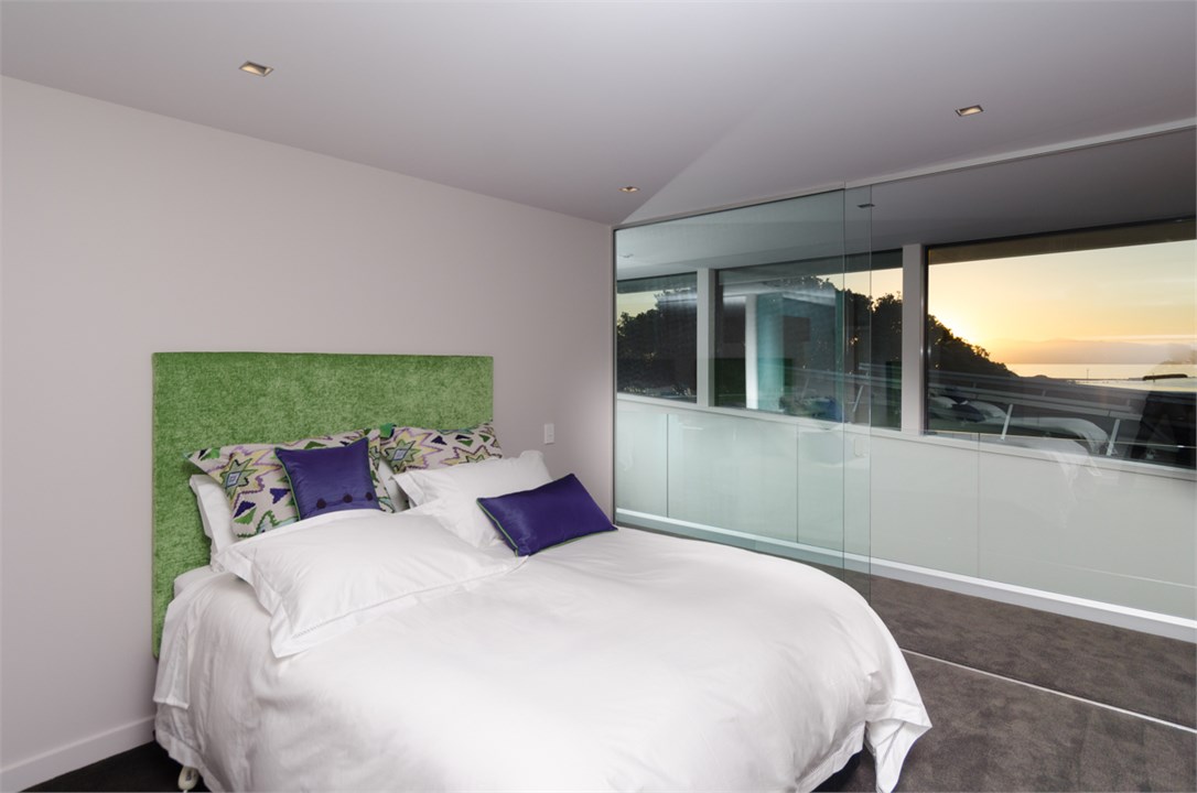 Bedroom 3 with Queen Bed