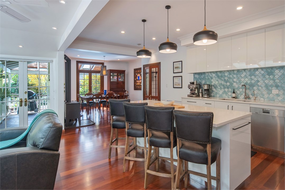 Fully-equipped kitchen