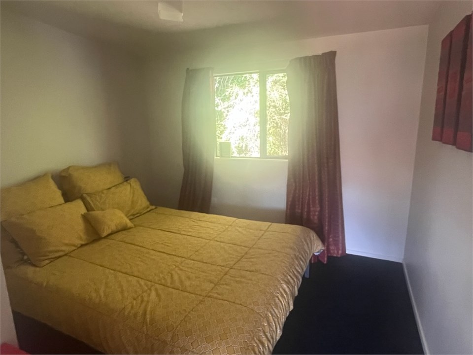 Bedroom 4 - Queen Bed