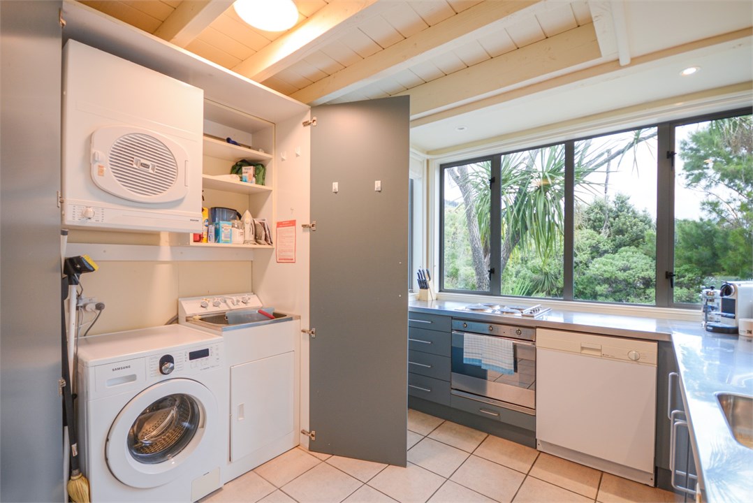 Fully equipped Kitchen area